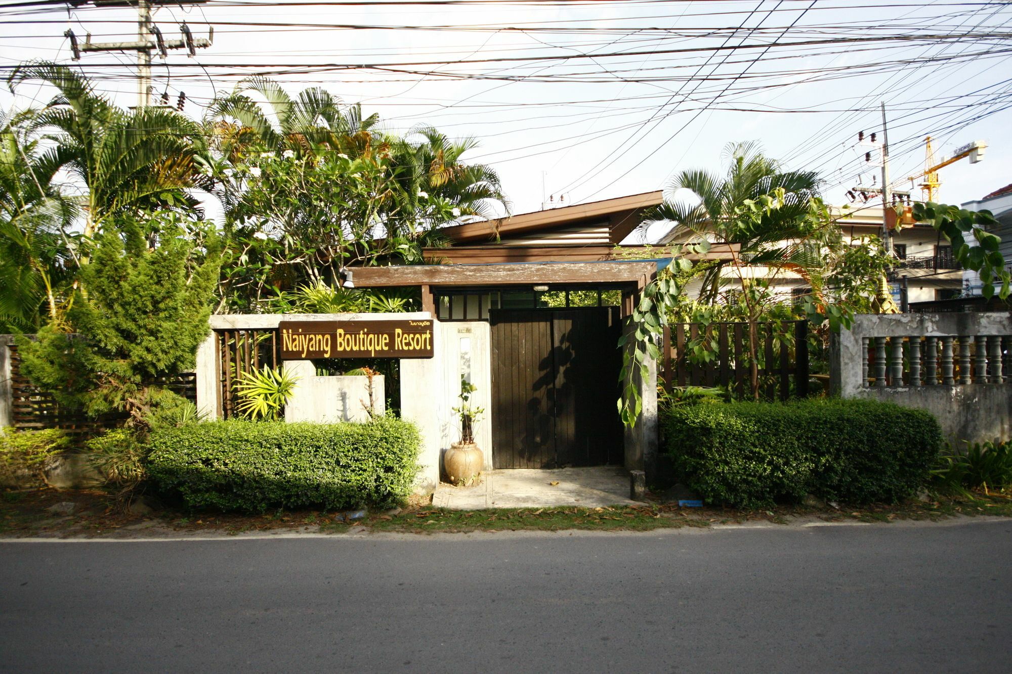 Naiyang Boutique Resort Nai Yang Beach Exteriör bild
